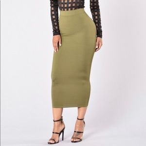 Fashion Nova Olive Oil Skirt - NWT - Medium